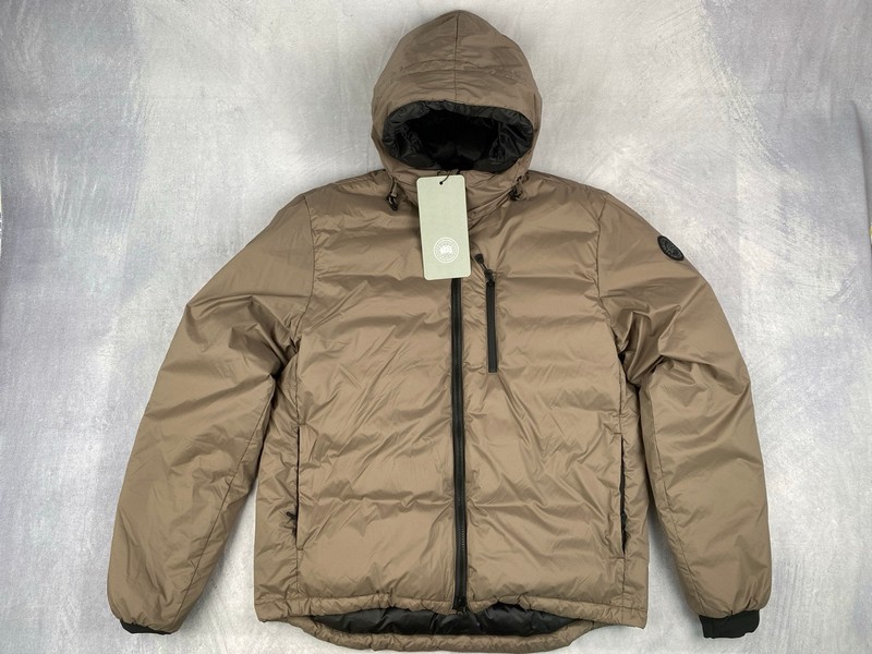 Lot 6  
            Nottingham Luxury Room - Delivery Only 

                
Canada Goose Lodge Hoodie :5070MB, Tag - Size L - Original RRP £750