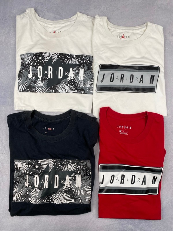 Lot 70  
            Nottingham Luxury Room - Delivery Only 

                
4x Air  Jordan T-Shirts - Size L (VAT ONLY PAYABLE ON BUYERS PREMIUM)