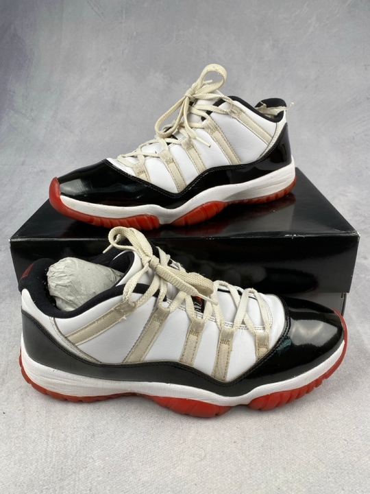 Lot 77  
            Nottingham Luxury Room - Delivery Only 

                
Air Jordan 11 Retro Low AV2187-160 Sneakers, Box - Size 10 (VAT ONLY PAYABLE ON B...