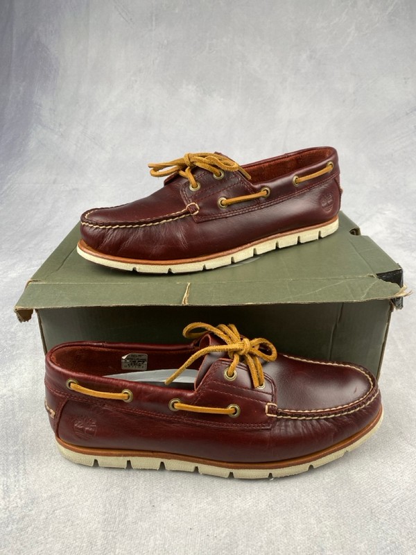Lot 86  
            Nottingham Luxury Room - Delivery Only 

                
Timberland Boat Shoes, Box - Size 9 (VAT ONLY PAYABLE ON BUYERS PREMIUM)