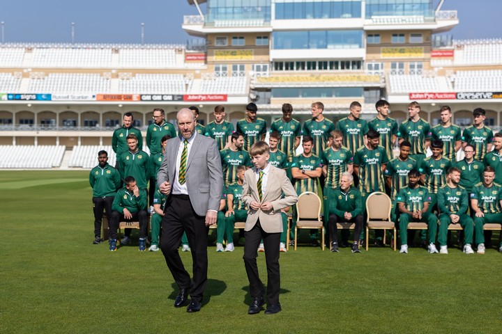 Lot 10  
            Nottingham Charity Auction - Collection Only 

                
Nottingham team photo experience. The opportunity to be part of Trent Bridge hist...