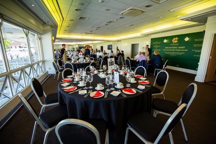 Lot 8  
            Nottingham Charity Auction - Collection Only 

                
Two spots at the pre-season lunch. An invite to Nottinghamshire's traditional sea...