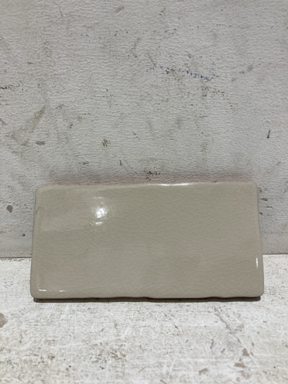 Lot 100  
            Birmingham - Collection Only 

                
QUANTITY OF ASSORTED WALL TILES TO INCLUDE CEVICA ANTIC 7.5X15 WHITE CRAQUELE (AP...