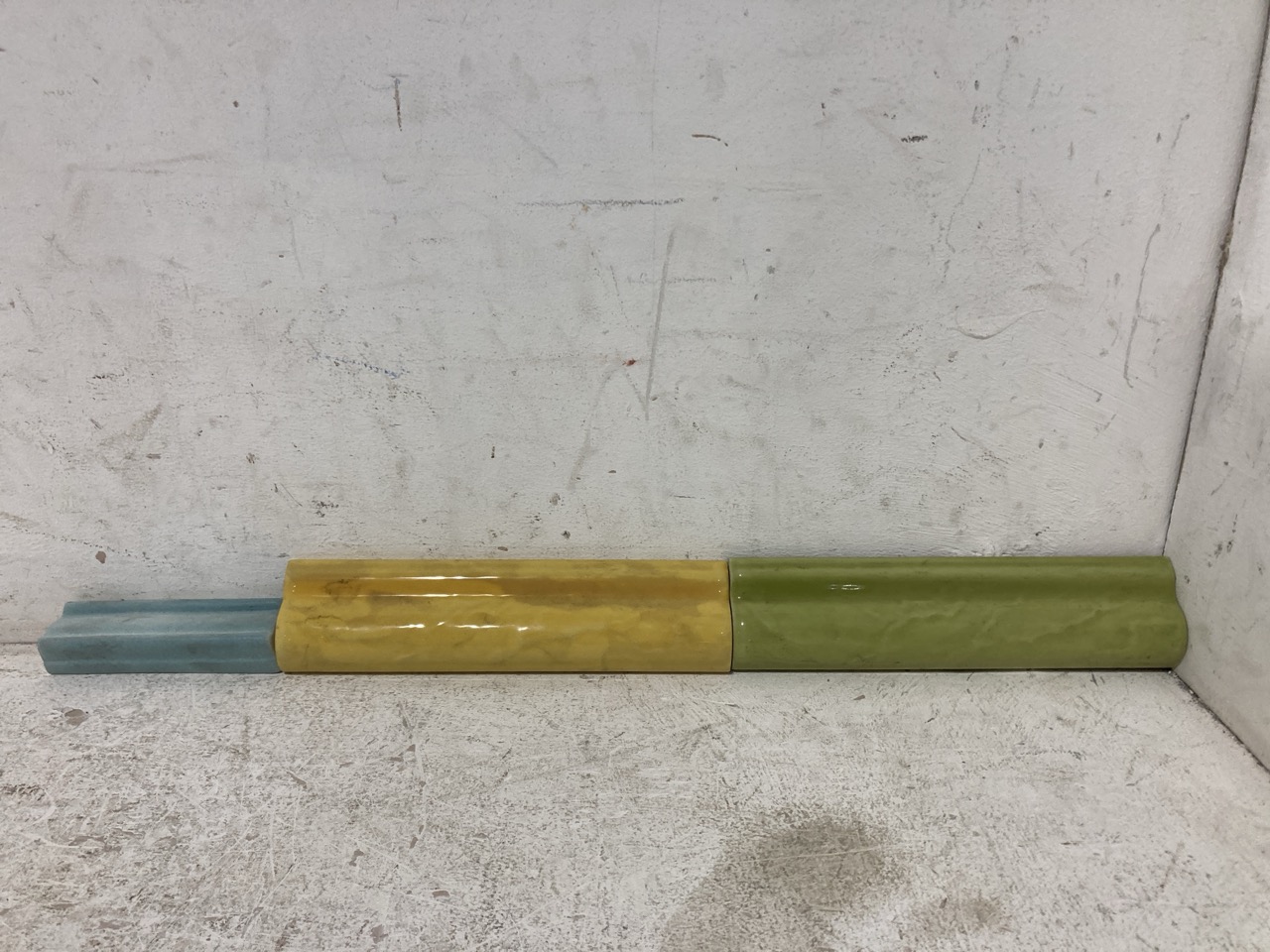 Lot 27  
            Birmingham - Collection Only 

                
QUANTITY OF ASSORTED WALL TILES TO INCLUDE DECODER MOLDURA RUSTICO AZUL (APPROX 2...