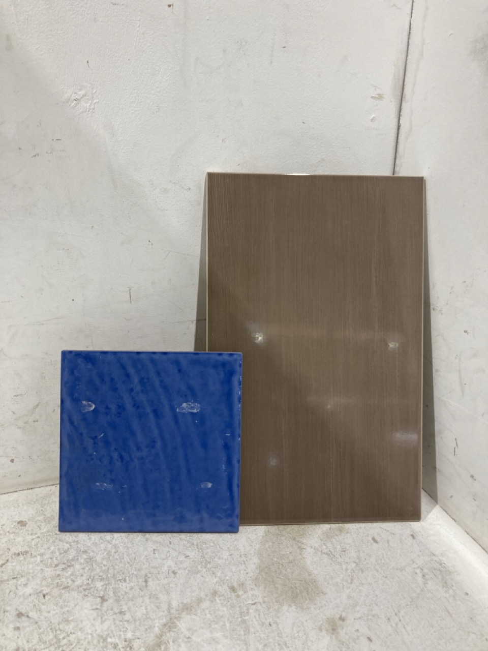Lot 39  
            Birmingham - Collection Only 

                
QUANTITY OF ASSORTED WALL TILES TO INCLUDE KERABEN CERÁMICA GRES CAMPINA-AZUL (AP...