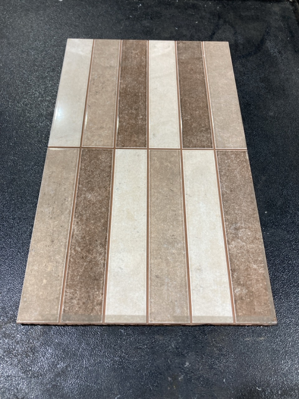 Lot 3  
            Birmingham - Collection Only 

                
QUANTITY OF SANCHIS WALL TILES TO INCLUDE SECRET DAMERO MARRON (APPROX 28 BOXES)