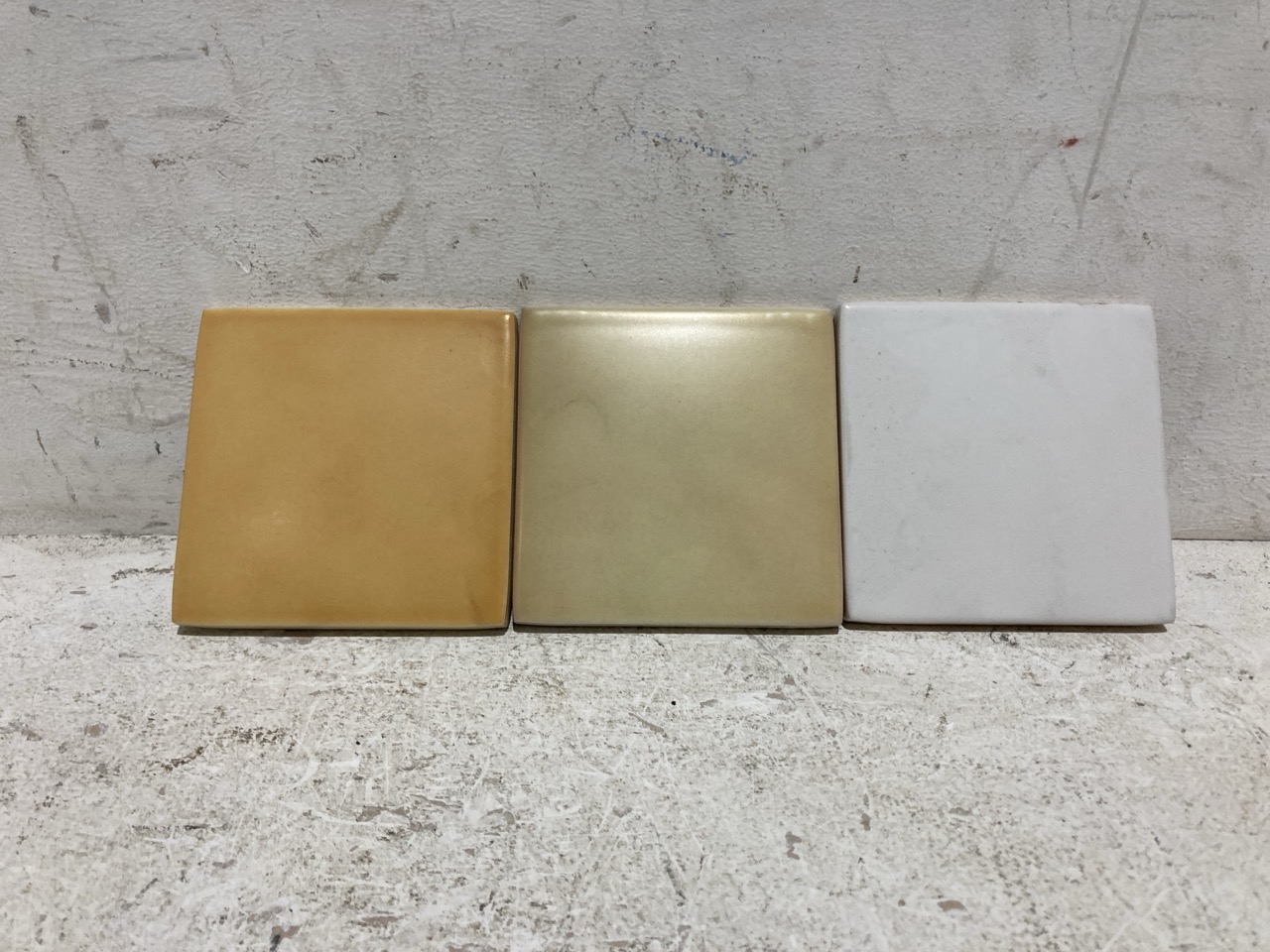 Lot 55  
            Birmingham - Collection Only 

                
QUANTITY OF ASSORTED WALL TILES TO INCLUDE DECODER BASE ARCO MATE OCRE 10*10 (APP...