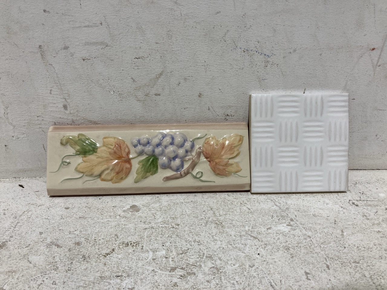 Lot 60  
            Birmingham - Collection Only 

                
QUANTITY OF ASSORTED WALL TILES TO INCLUDE COUNTRY COLLECTION L. FRUTA CREAM (APP...