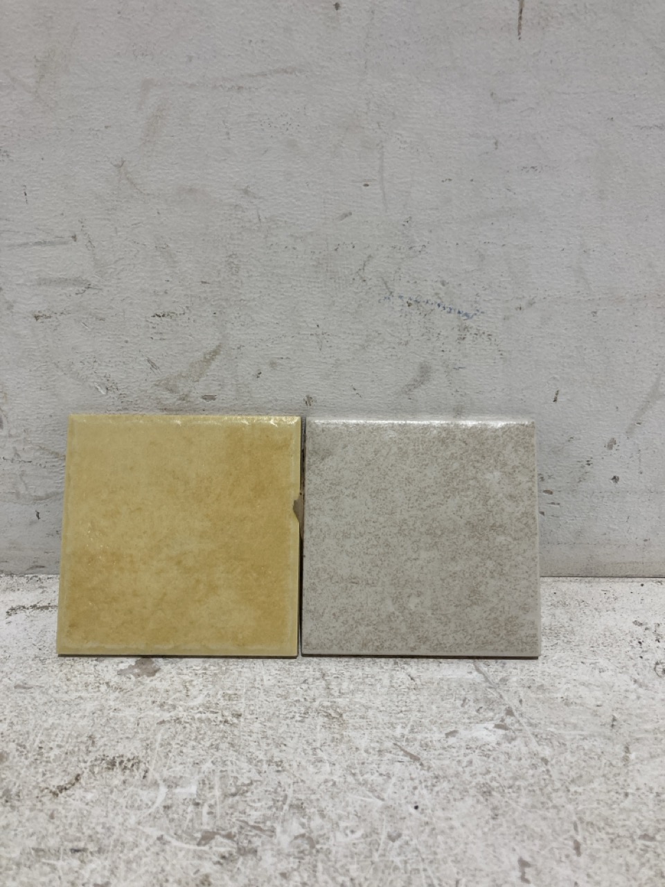 Lot 69  
            Birmingham - Collection Only 

                
QUANTITY OF ASSORTED WALL TILES TO INCLUDE HERBERIA S.P.A PROVENZA GIALLO (APPROX...