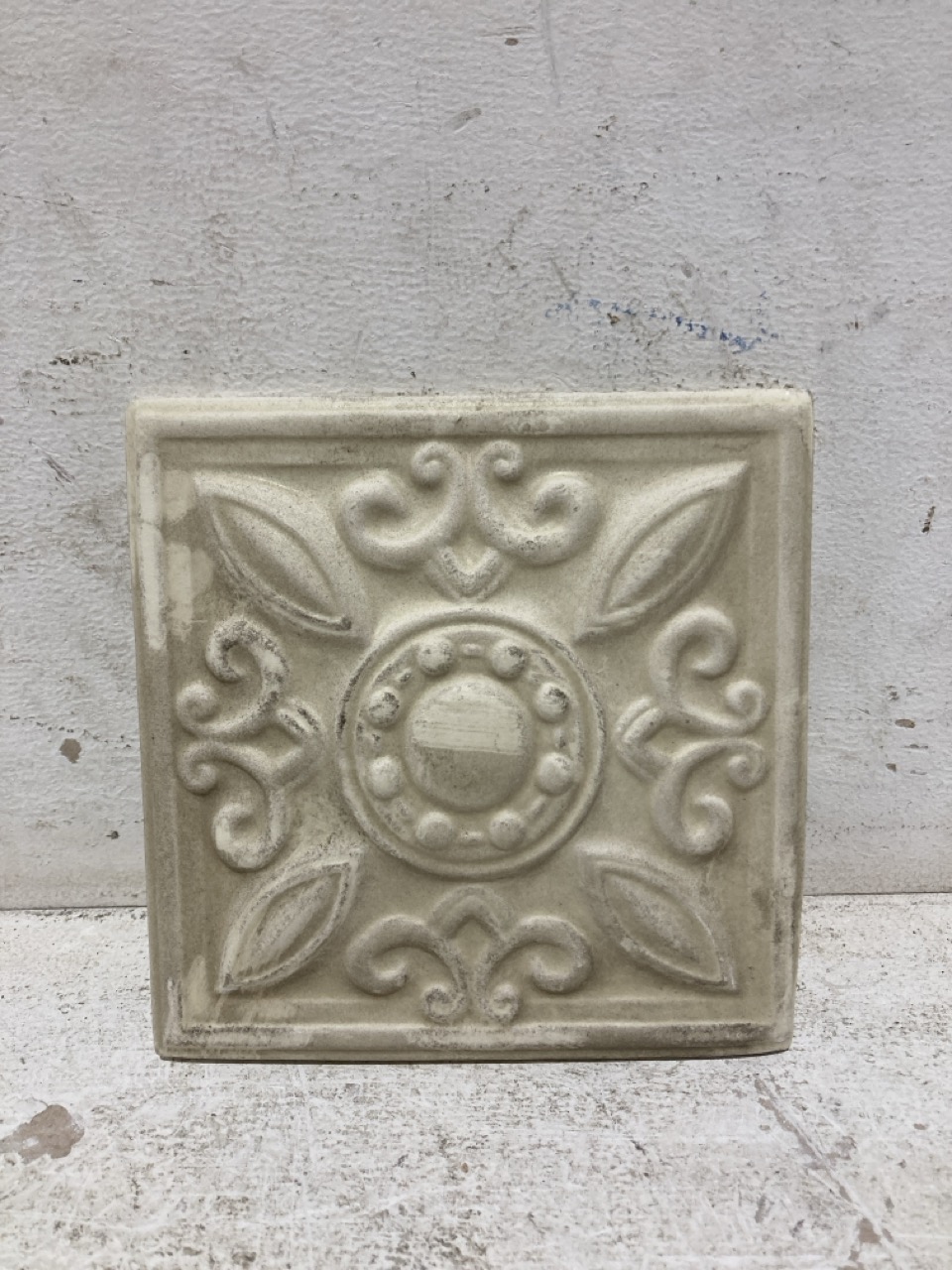 Lot 94  
            Birmingham - Collection Only 

                
QUANTITY OF ASSORTED WALL TILES TO INCLUDE CERAMICHE GRAZIA NEOCLAS SEA-SHORE (AP...