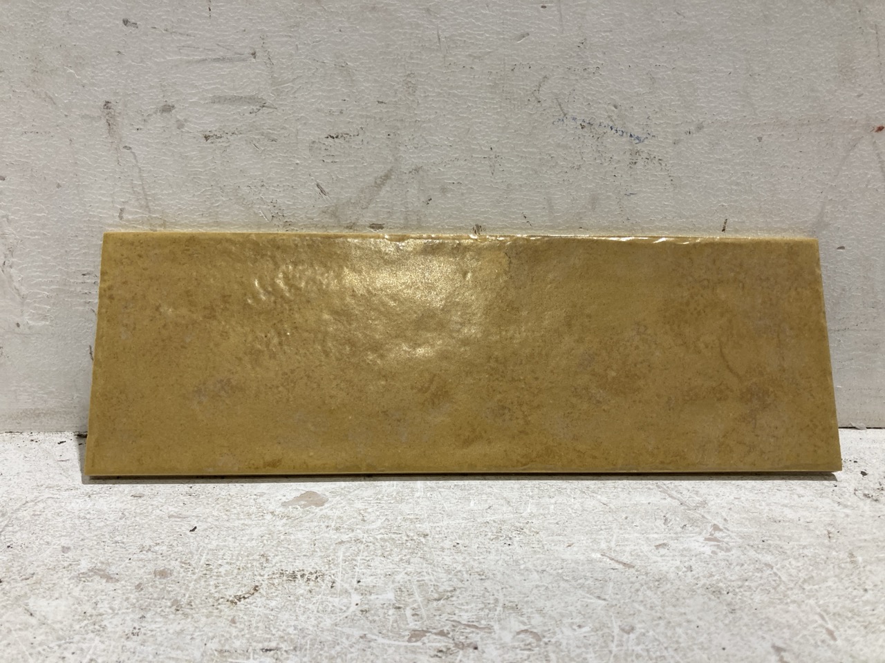 Lot 97  
            Birmingham - Collection Only 

                
QUANTITY OF MARCA CORONA 1741 EVOLUZIONE CERAMICA B46 08 PRIMA PET.GIALLO (APPROX...