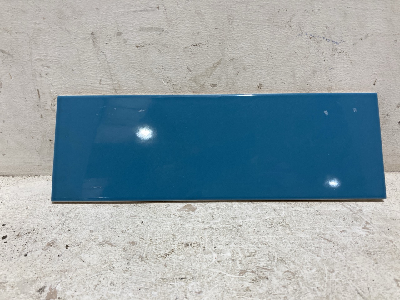 Lot 99  
            Birmingham - Collection Only 

                
QUANTITY OF RAGNO D16 UNIT.TURCHE.LUX BLUE R1UE (APPROX 30 BOXES)