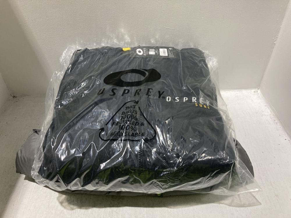 Lot 1808  
            Chesterfield SR45 - Parcel Delivery Only 

                
ORVIS CHANGING ROBE IN BLACK SIZE L TO INCLUDE ORVIS GILET IN GREY SIZE S (LOCATI...