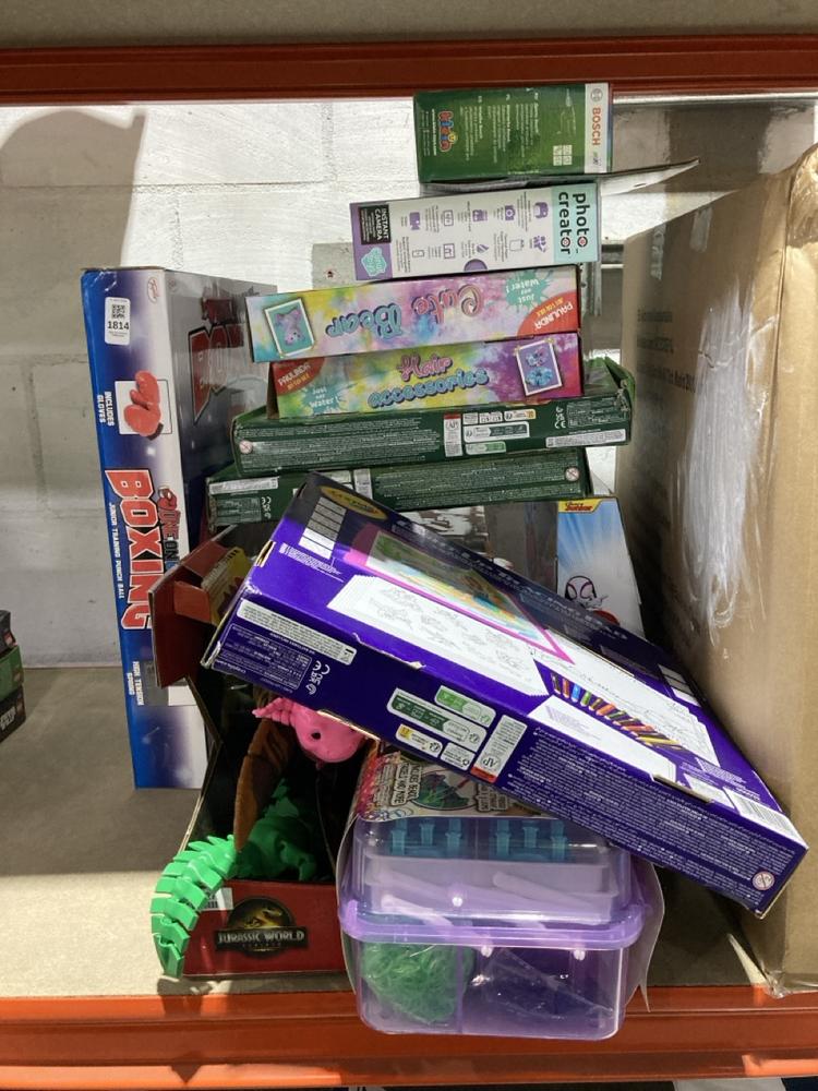 Lot 1814  
            Chesterfield SR45 - Parcel Delivery Only 

                
17 X ASSORTED TOYS TO INCLUDE LIGHTUP TRACING PAD (LOCATION: L17)