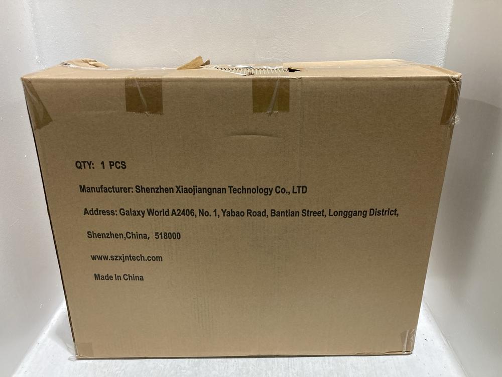 Lot 1815  
            Chesterfield SR45 - Parcel Delivery Only 

                
OFFICE CHAIR IN BLACK (LOCATION: L17)