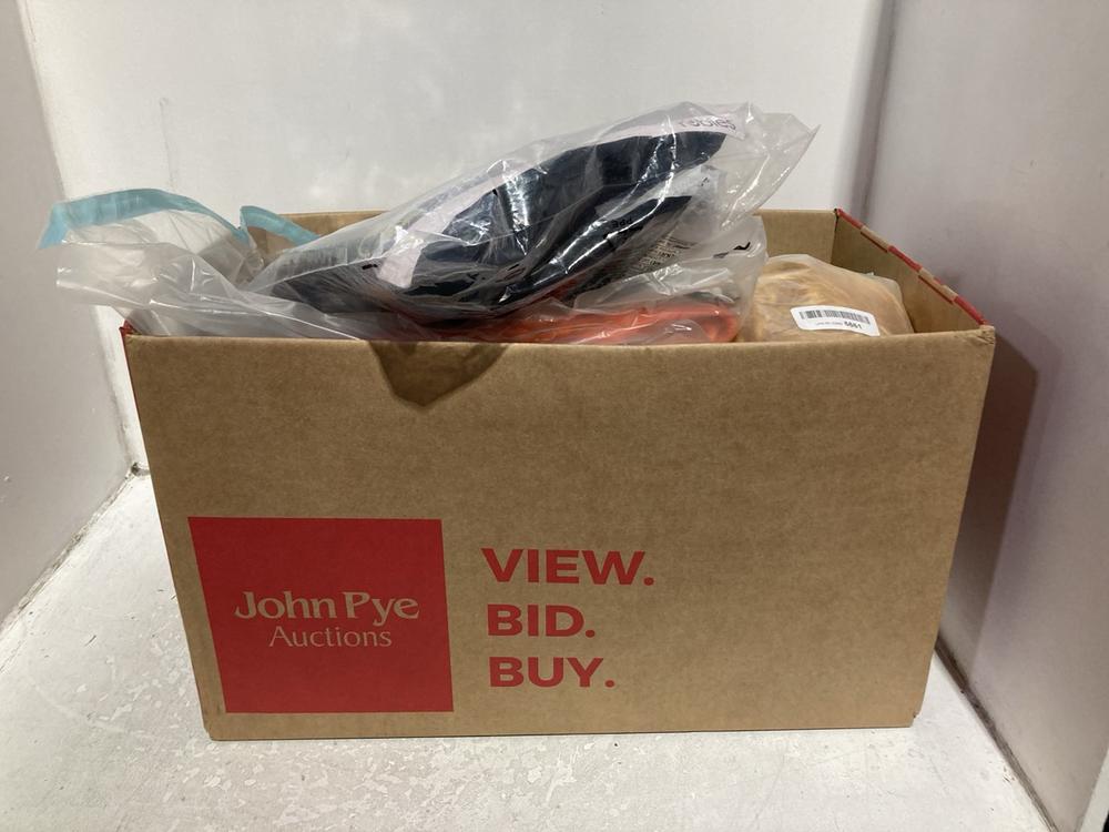 Lot 1860  
            Chesterfield SR45 - Parcel Delivery Only 

                
BOX OF ASSORTED COSTUMES TO INCLUDE PUMPKIN COSTUME WITH HEAD (LOCATION: L1 SR46)