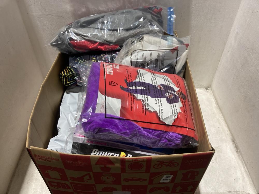 Lot 1862  
            Chesterfield SR45 - Parcel Delivery Only 

                
BOX OF ASSORTED COSTUMES TO INCLUDE PINK RANGER ADULTS COSTUME (LOCATION: L2 SR46)