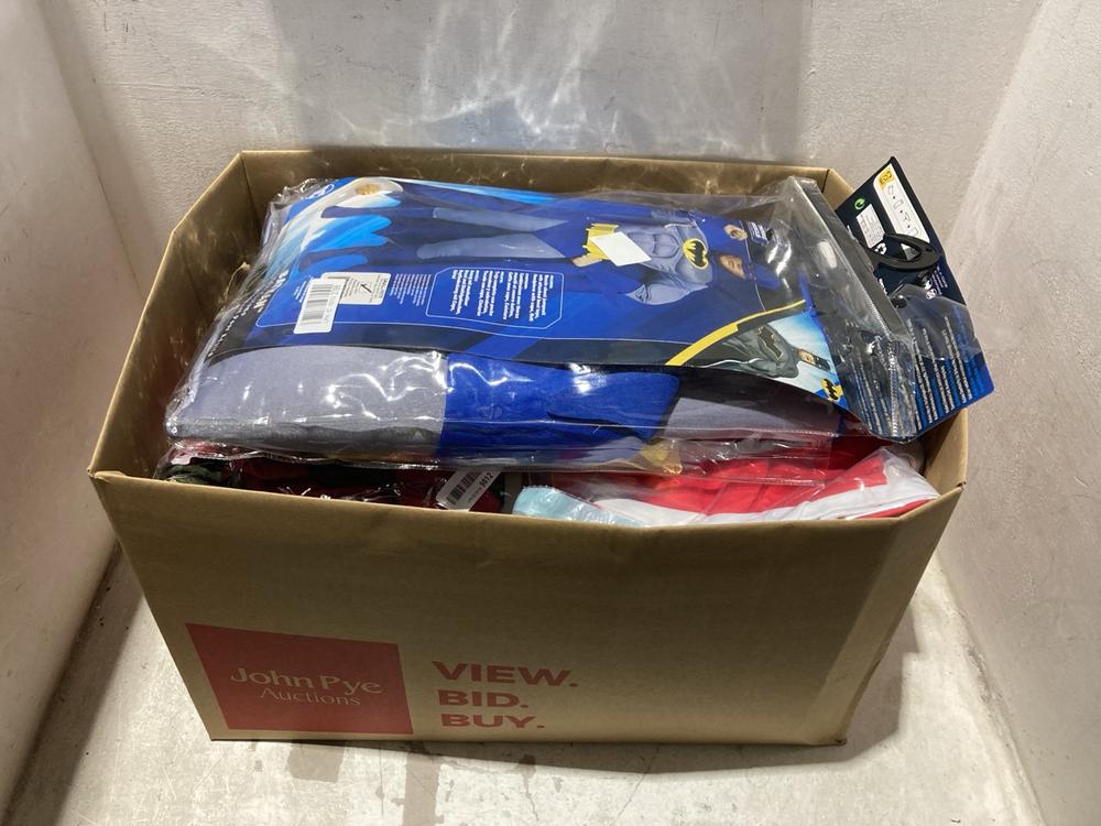 Lot 1863  
            Chesterfield SR45 - Parcel Delivery Only 

                
BOX OF ASSORTED COSTUMES TO INCLUDE A NIGHTMARE ON ELM STREET (LOCATION: L2 SR46)
