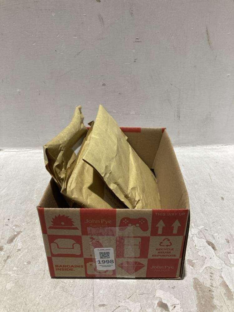 Lot 1998  
            Chesterfield SR44 - Parcel Delivery Only 

                
BOX OF GO INKS LIGHT MAGENTA INK CARTRIDGES (LOCATION: L8)