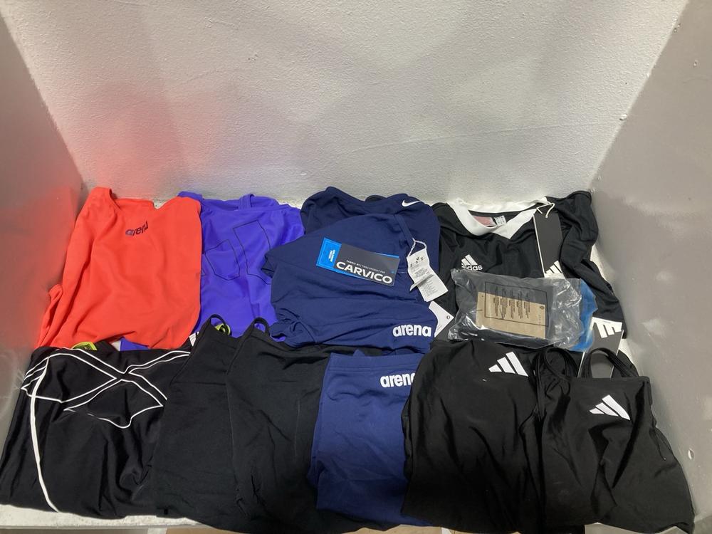 Lot 1544  
            Chesterfield SR47 - Parcel Delivery Only 

                
BOX OF ASSORTED SWIMWEAR TO INCLUDE ARENA SWIM SUIT IN BLACK SIZE 32 (LOCATION: S...