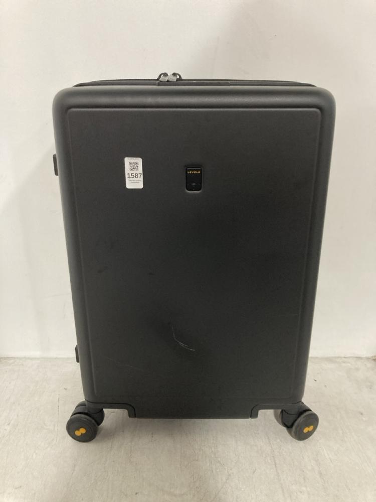 Lot 1587  
            Chesterfield SR47 - Parcel Delivery Only 

                
LEVELS LOCKBLE SUITCASE IN BLACK (LOCATION: SR46 G3)