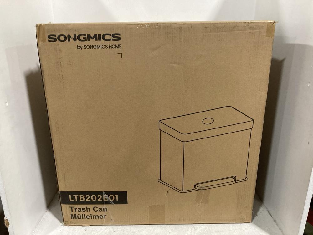 Lot 1594  
            Chesterfield SR47 - Parcel Delivery Only 

                
SONGMICS TRASH CAN IN STAINLESS STEEL MODEL: LTB202E01 (LOCATION: SR46 G3)