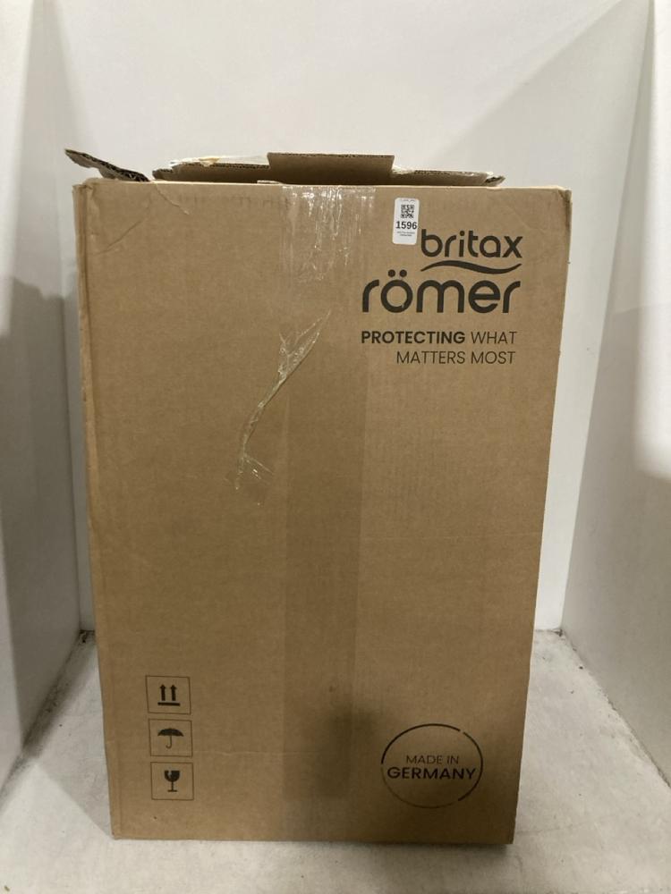 Lot 1596  
            Chesterfield SR47 - Parcel Delivery Only 

                
BRITAX ROMER CARSEAT IN BLACK (LOCATION: SR46 G3)