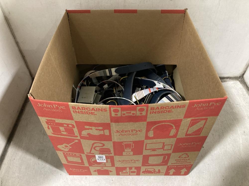 Lot 1721  
            Chesterfield SR47 - Parcel Delivery Only 

                
BOX OF JOHN LEWIS DOG COLLARS IN MULTICOLOUR -80014 (LOCATION: SR46H1)