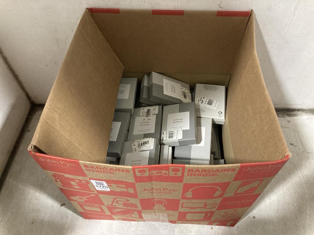 Lot 1725  
            Chesterfield SR47 - Parcel Delivery Only 

                
BOX OF JOHN LEWIS LEATHER KEYRINGS IN VARIOUS COLOURS TO INCLUDE LEATHER KEYRING ...