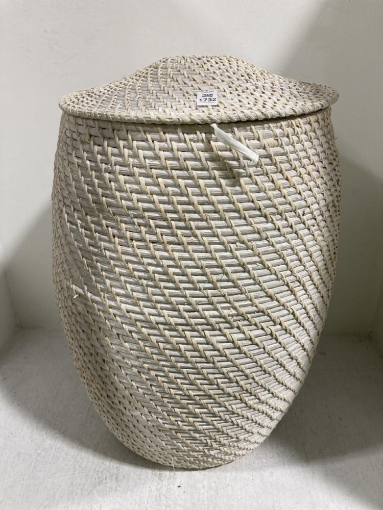 Lot 1732  
            Chesterfield SR47 - Parcel Delivery Only 

                
JOHN LEWIS HAND WOVEN LAUNDRY BASKET -200031 (LOCATION: SR46H1)
