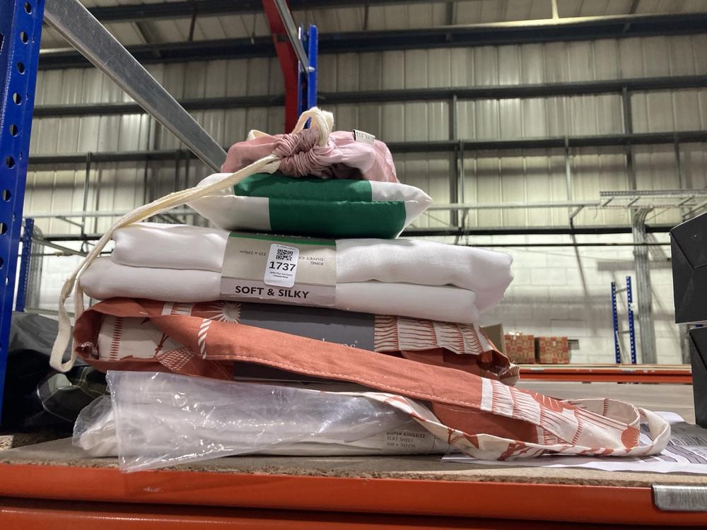Lot 1737  
            Chesterfield SR47 - Parcel Delivery Only 

                
6 X ASSORTED BEDDING ITEMS TO INCLUDE TED BAKER PHOTO MAGNOLIA PILLOWCASE -200031...