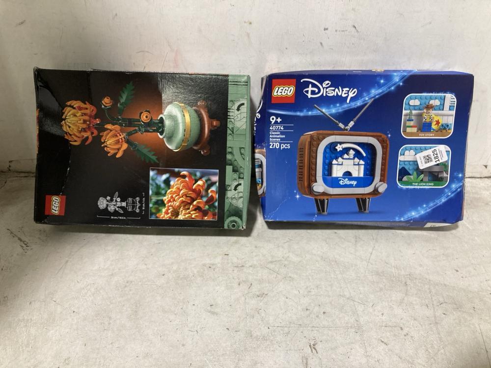 Lot 1825  
            Chesterfield SR47 - Parcel Delivery Only 

                
LEGO DISNEY 40774 CLASSIC ANIMATION SCENES TO INCLUDE LEGO BOTANICALS 10368 CHRYS...
