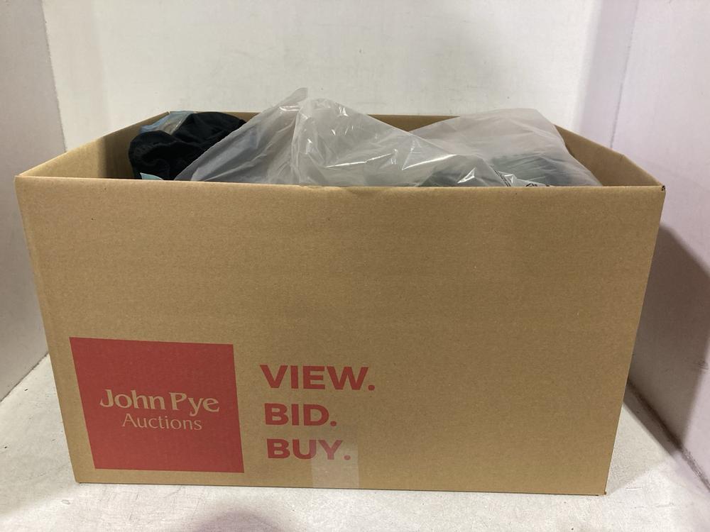 Lot 357  
            Chesterfield SR46 - Parcel Delivery Only 

                
QTY OF ASSORTED ADULTS CLOTHING TO INCLUDE ADIDAS SWIM SHORTS IN BLACK - UK SIZE ...