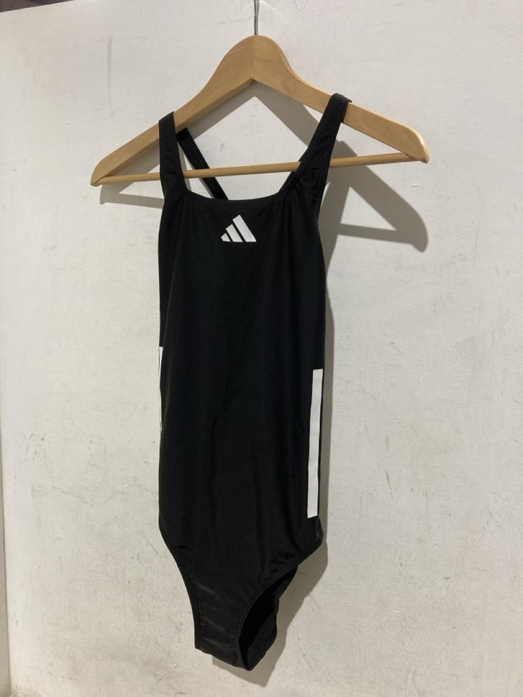 Lot 374  
            Chesterfield SR46 - Parcel Delivery Only 

                
6 X ASSORTED ADULTS ADIDAS CLOTHING TO INCLUDE ADIDAS SWIMSUIT IN BLACK - SIZE 30...
