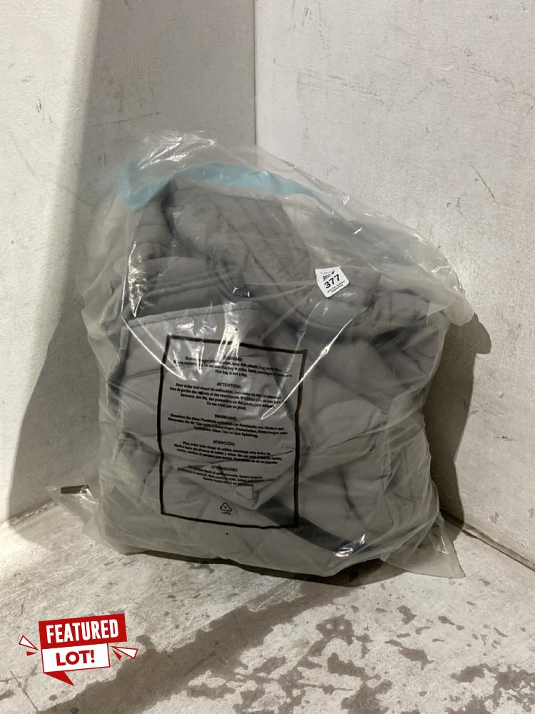 Lot 377  
            Chesterfield SR46 - Parcel Delivery Only 

                
ANTONY MORATO QUILTED COAT IN GREY - UK SIZE 56 - ORIGINAL RRP £131 (LOCATION: J5)