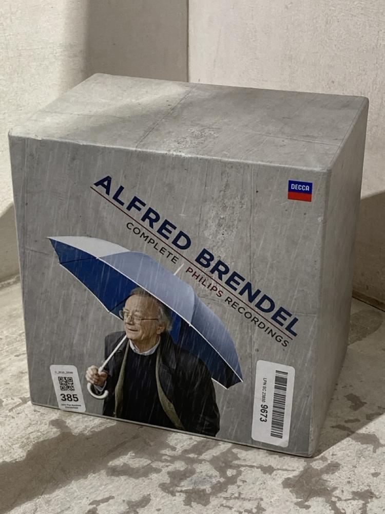Lot 385  
            Chesterfield SR46 - Parcel Delivery Only 

                
DECCA ALFRED BRENDEL COMPLETE PHILIPS RECORDINGS SET (LOCATION: J5)