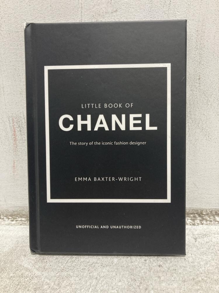 Lot 401  
            Chesterfield SR46 - Parcel Delivery Only 

                
LITTLE BOOK OF CHANEL TO INCLUDE DIOR CATWALK BOOK (LOCATION: I2)