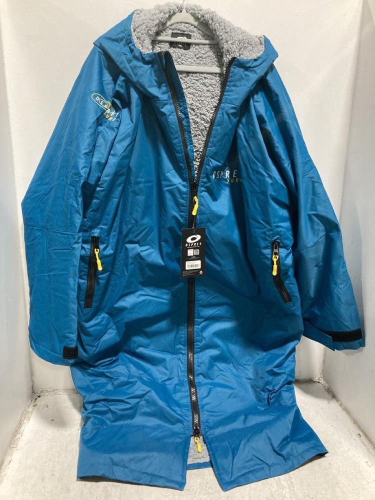 Lot 410  
            Chesterfield SR46 - Parcel Delivery Only 

                
OSPREY CHANGING ROBE IN TEAL SIZE L (LOCATION: I2)