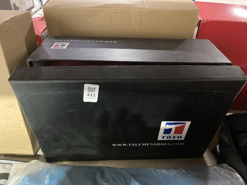 Lot 411  
            Chesterfield SR46 - Parcel Delivery Only 

                
TOTO CHELSEA BOOTS IN COFFEE SIZE 7 (LOCATION: I2)