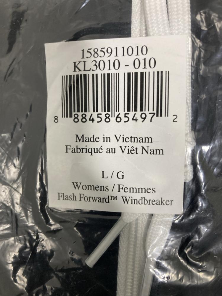 Lot 414  
            Chesterfield SR46 - Parcel Delivery Only 

                
3 X ASSORTED CLOTHING ITEMS TO INCLUDE COLUMBIA UNISEX HAT IN BLACK ONE SIZE (LOC...