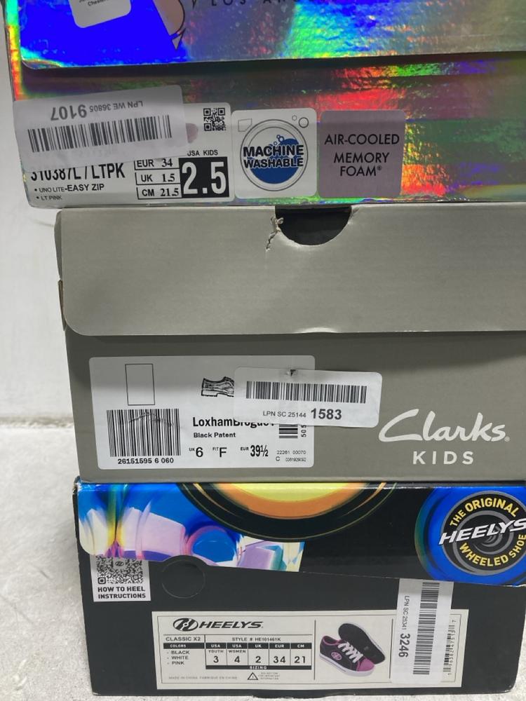 Lot 416  
            Chesterfield SR46 - Parcel Delivery Only 

                
4 X ASSORTED SHOES TO INCLUDE SKECHERS KIDS SHOES IN PURPLE SIZE 4 (LOCATION: I2)