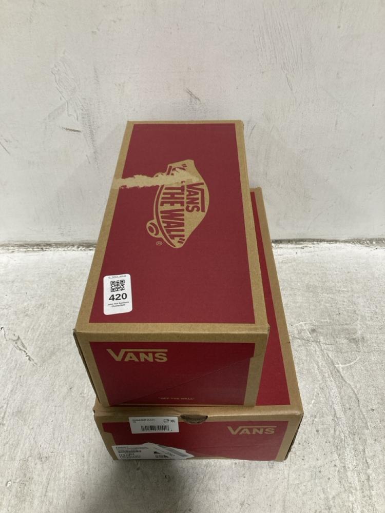 Lot 420  
            Chesterfield SR46 - Parcel Delivery Only 

                
VANS WARD SHOES IN BLACK SIZE 4.5 TO INCLUDE VANS FILLMORE SHOES IN BLACK SIZE 9 ...