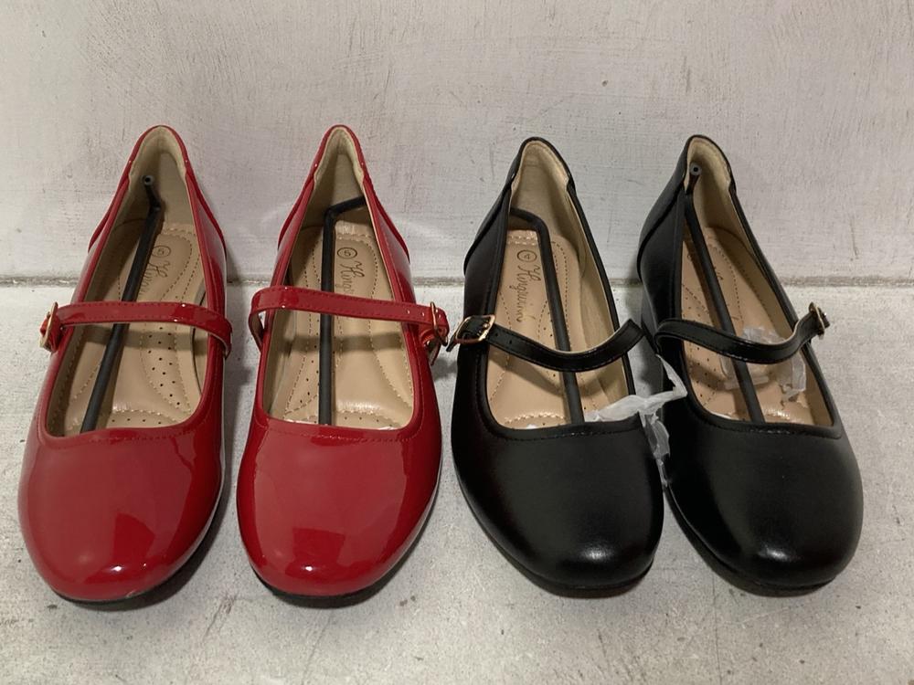Lot 433  
            Chesterfield SR46 - Parcel Delivery Only 

                
4 X ASSORTED ADULTS HINGSWINK COMFY SHOES TO INCLUDE HINGSWINK HW-UK-P-001 SHOES ...