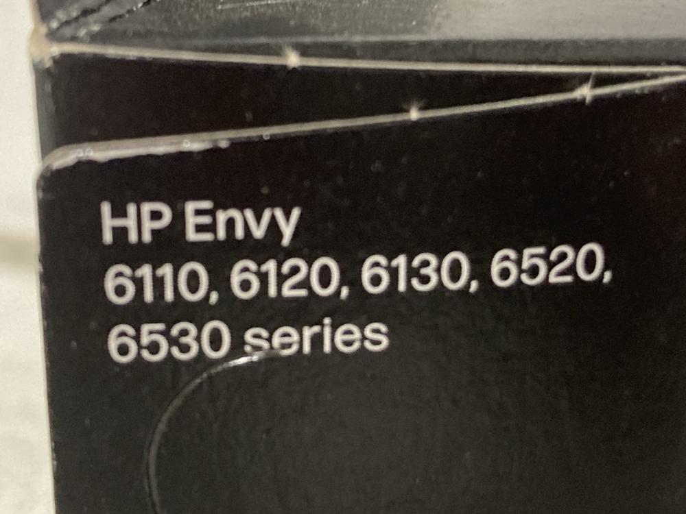 Lot 456  
            Chesterfield SR46 - Parcel Delivery Only 

                
6 X HP 308 TRI-COLOUR ORIGINAL INK CARTRIDGE (LOCATION: I3)