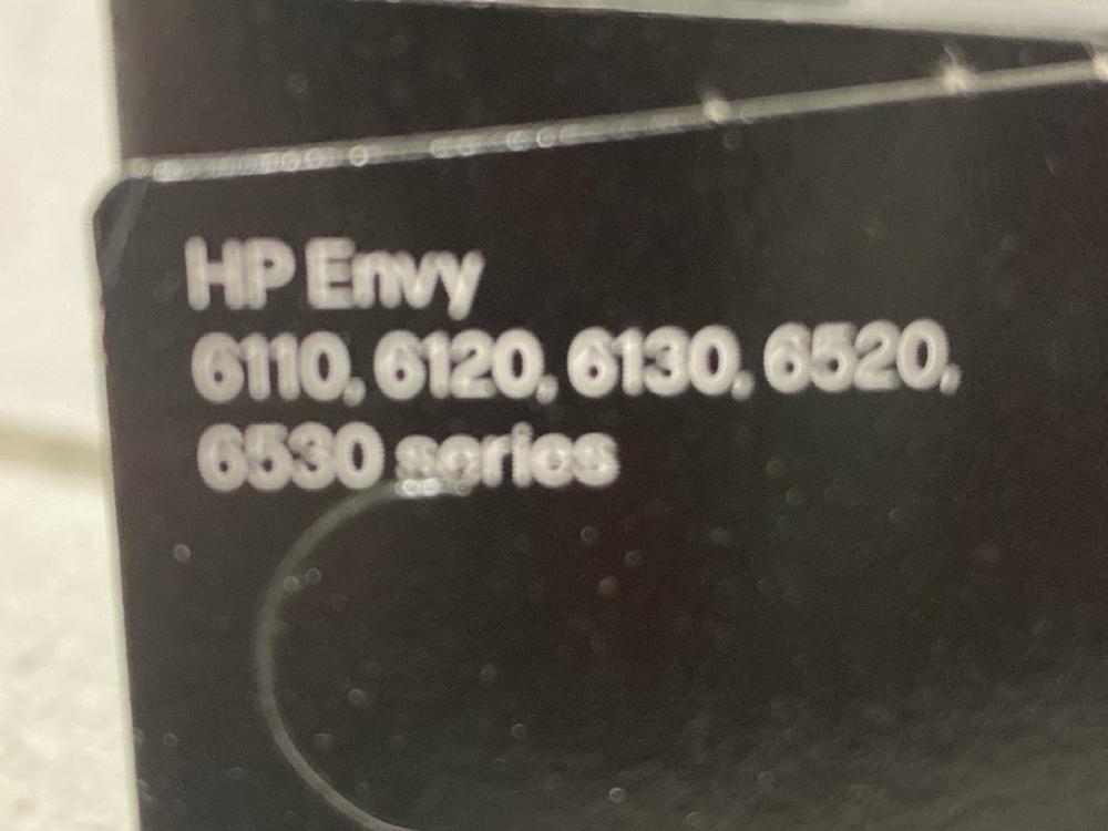 Lot 460  
            Chesterfield SR46 - Parcel Delivery Only 

                
6 X HP 308 TRI-COLOUR ORIGINAL INK CARTRIDGE (LOCATION: I3)