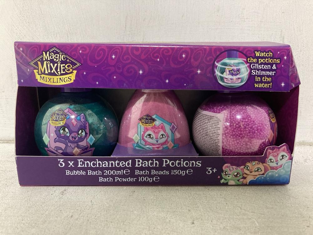 Lot 464  
            Chesterfield SR46 - Parcel Delivery Only 

                
9 X MAGIC MIXIES MIXLINGS 3-PACK ENCHANTED BATH BOMBS (LOCATION: I3)