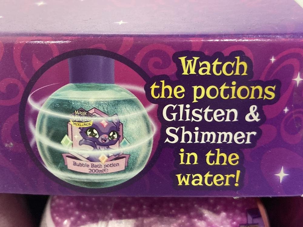 Lot 464  
            Chesterfield SR46 - Parcel Delivery Only 

                
9 X MAGIC MIXIES MIXLINGS 3-PACK ENCHANTED BATH BOMBS (LOCATION: I3)