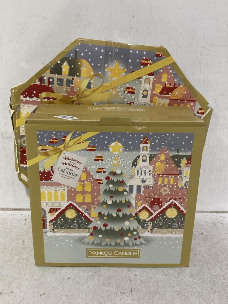 Lot 466  
            Chesterfield SR46 - Parcel Delivery Only 

                
YANKEE CANDLE ADVENT CALENDAR FROM PASSPORT HOLIDAYS COLLECTION TO INCLUDE YANKEE...
