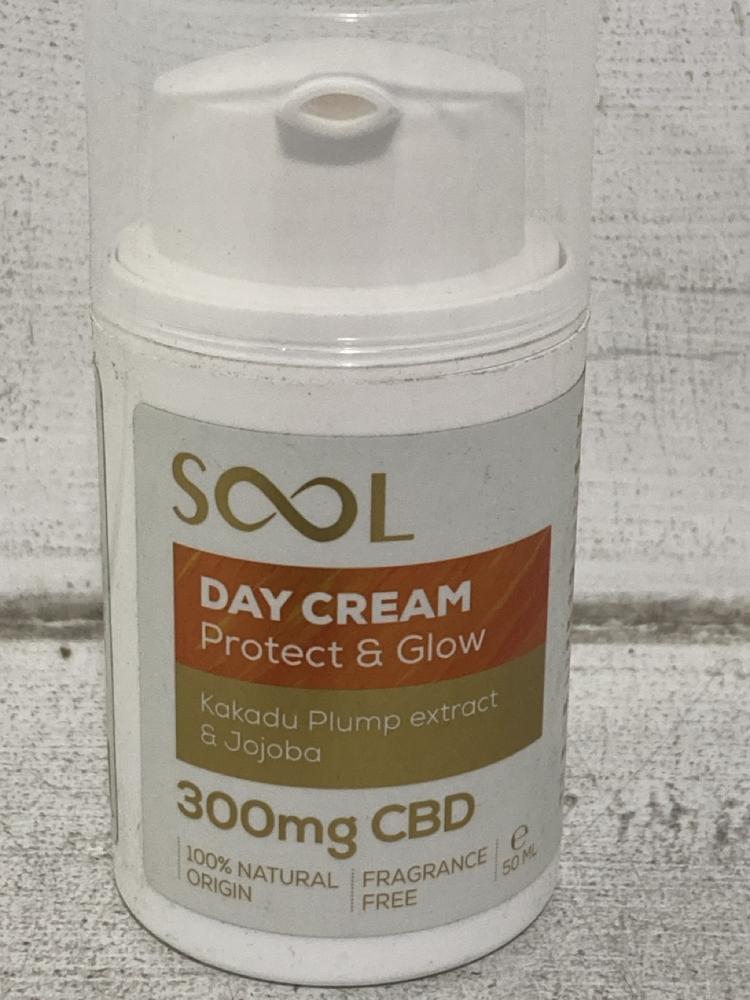 Lot 474  
            Chesterfield SR46 - Parcel Delivery Only 

                
6 X SOOL PROTECT & GLOW CBD DAY CREAM 50ML (LOCATION: I3)