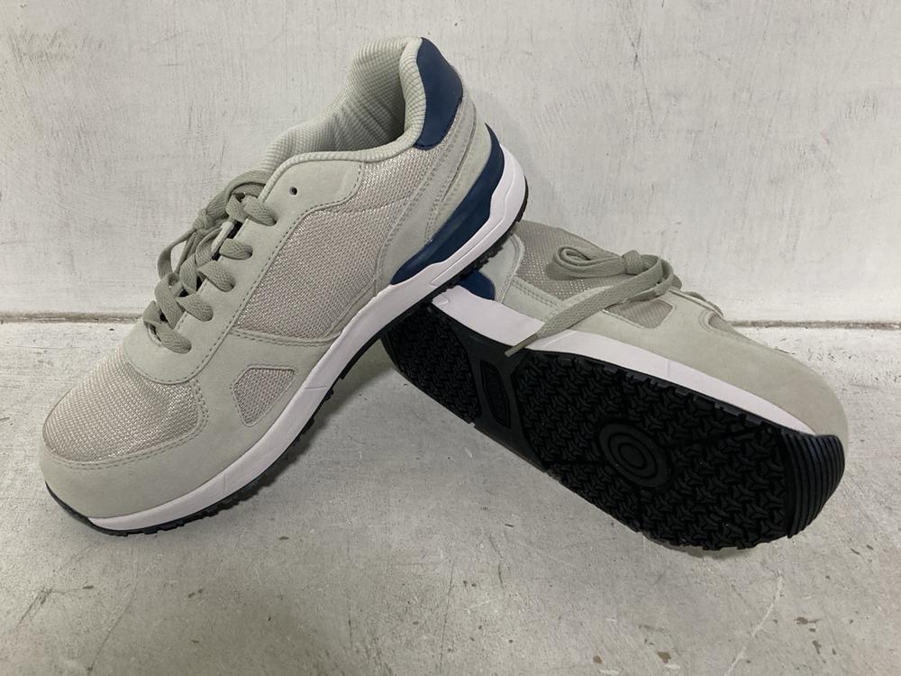 Lot 476  
            Chesterfield SR46 - Parcel Delivery Only 

                
QTY OF ASSORTED ADULTS SHOES TO INCLUDE NORTI V8 BOOTS IN BLACK - UK SIZE 6.5 (LO...